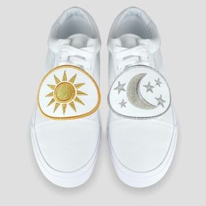 SHINE ON Clip-On Shoe Accessory